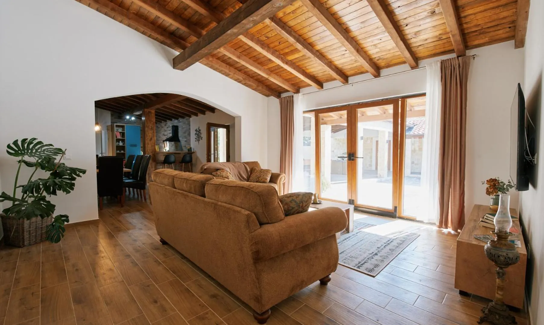 Stunning Villa For 10 People With Large Heated Pool-50M2, Jacuzzi And Gym - By Ta Leut Agency Privlaka  0*, Privlaka (Zadar) Croatia