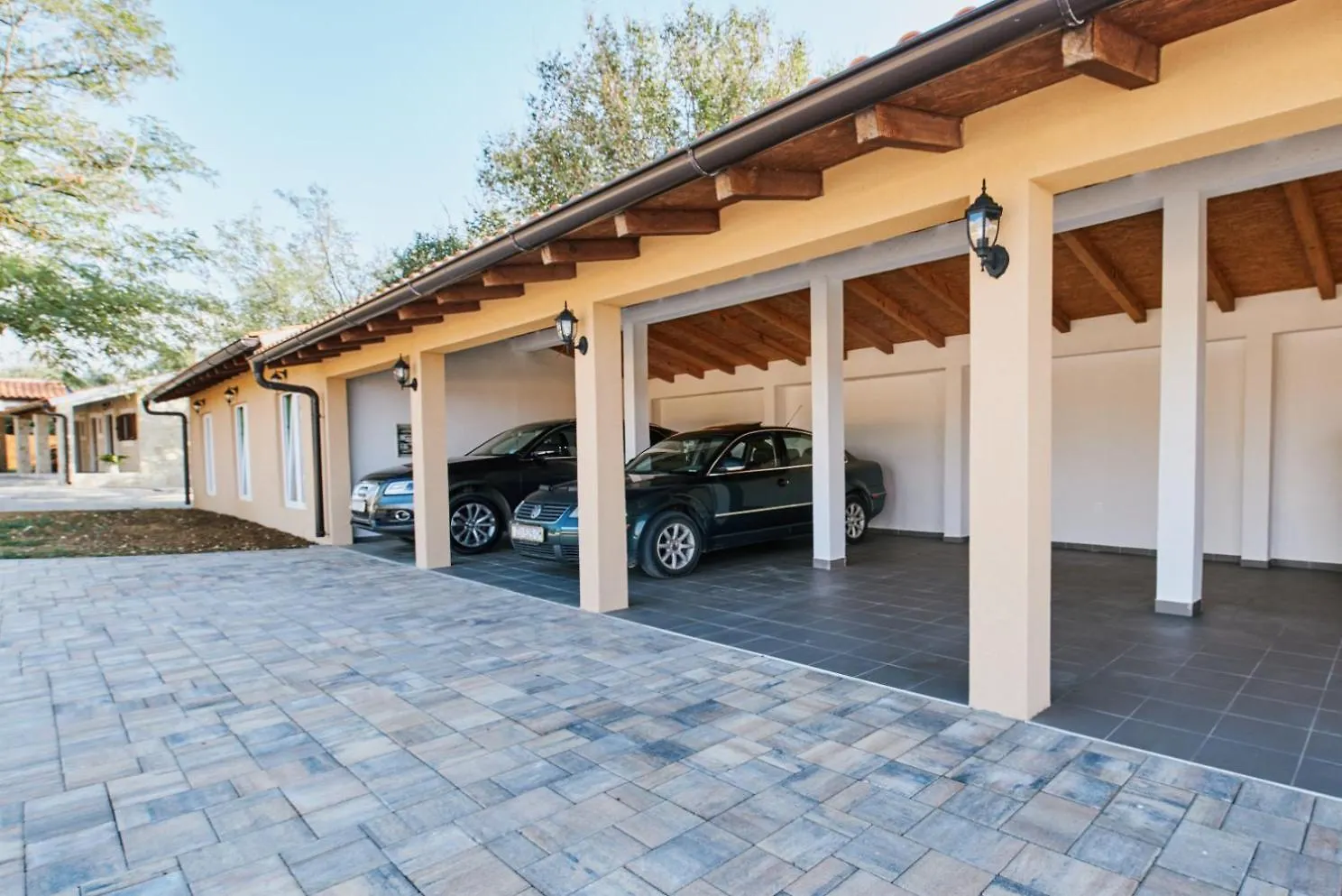 Stunning Villa For 10 People With Large Heated Pool-50M2, Jacuzzi And Gym - By Ta Leut Agency Privlaka