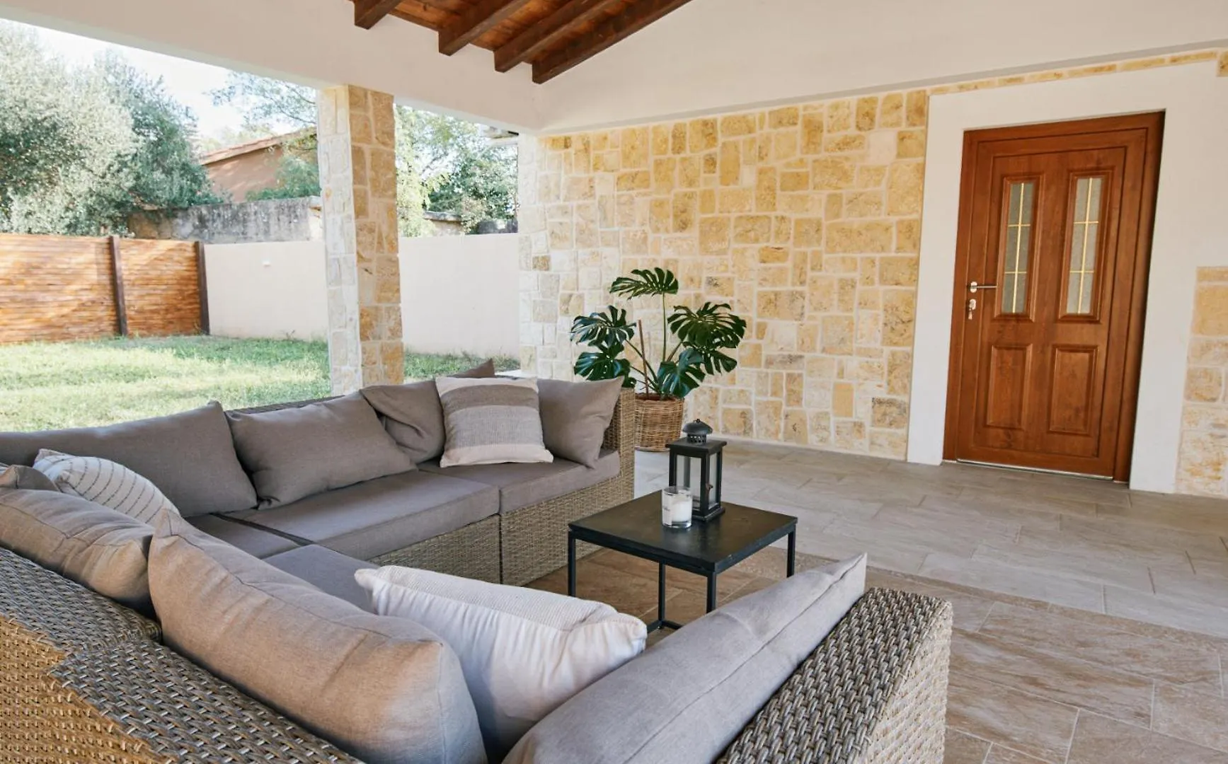 Stunning Villa For 10 People With Large Heated Pool-50M2, Jacuzzi And Gym - By Ta Leut Agency Privlaka  0*, Privlaka (Zadar)