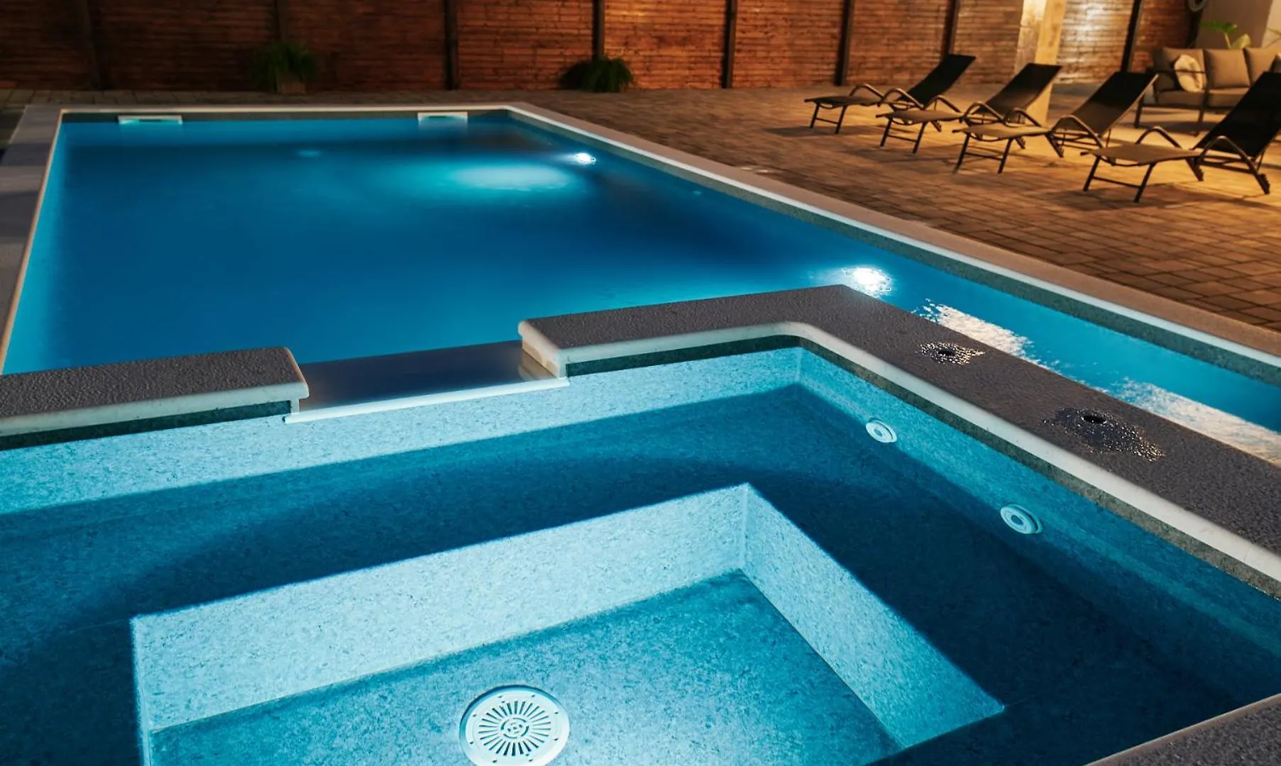 Stunning Villa For 10 People With Large Heated Pool-50M2, Jacuzzi And Gym - By Ta Leut Agency Privlaka   Privlaka (Zadar)