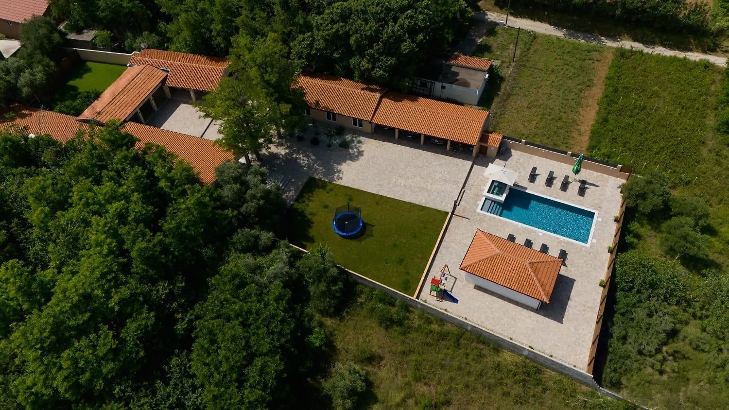 Stunning Villa For 10 People With Large Heated Pool-50M2, Jacuzzi And Gym - By Ta Leut Agency Privlaka  Croatia