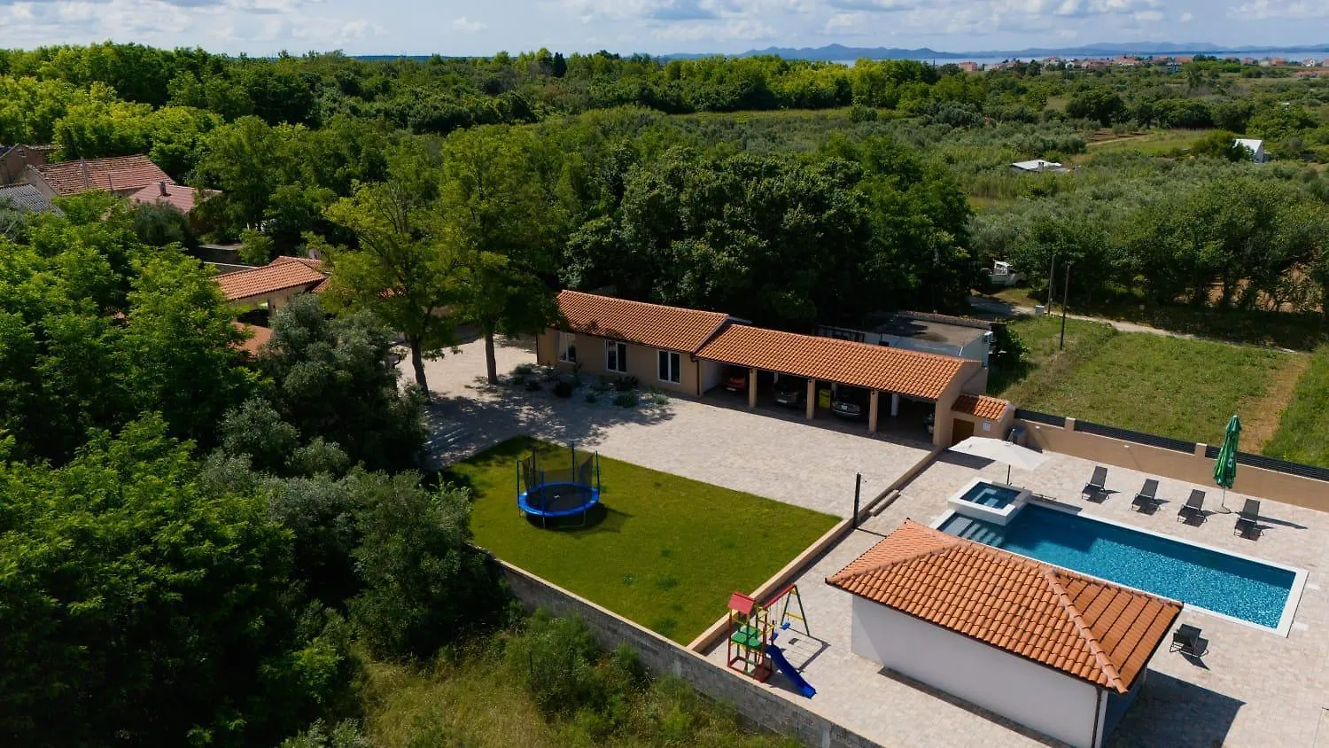 Stunning Villa For 10 People With Large Heated Pool-50M2, Jacuzzi And Gym - By Ta Leut Agency Privlaka  0*, Privlaka (Zadar) Croatia